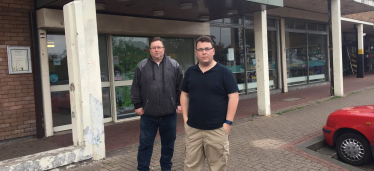 Cllr Gary Sambrook (right)